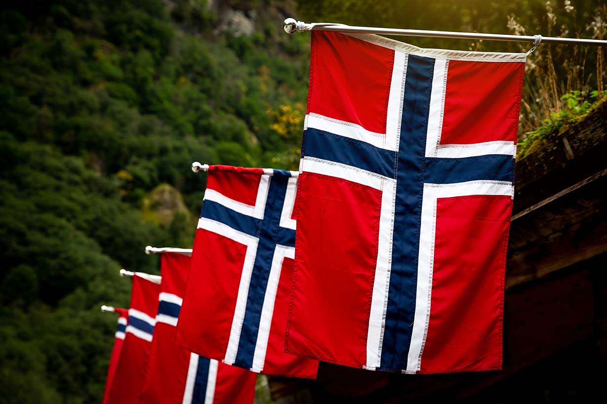 Norway´s Wallet in the colors of the Norwegian flag; Red, Blue and White.